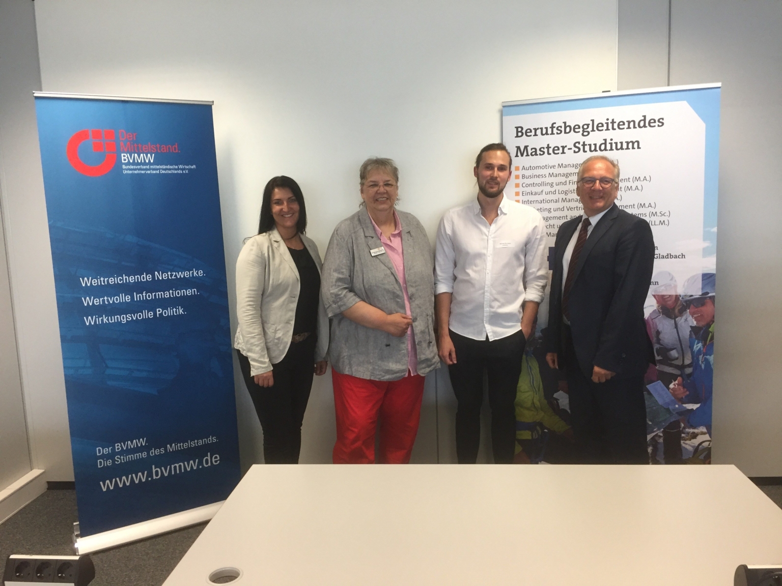 Inga Knoche referiert beim Meeting Mittelstand über erfolgreiches Mitarbeiter-Onboarding Inga Knoche referiert beim Meeting Mittelstand über erfolgreiches Mitarbeiter-Onboarding