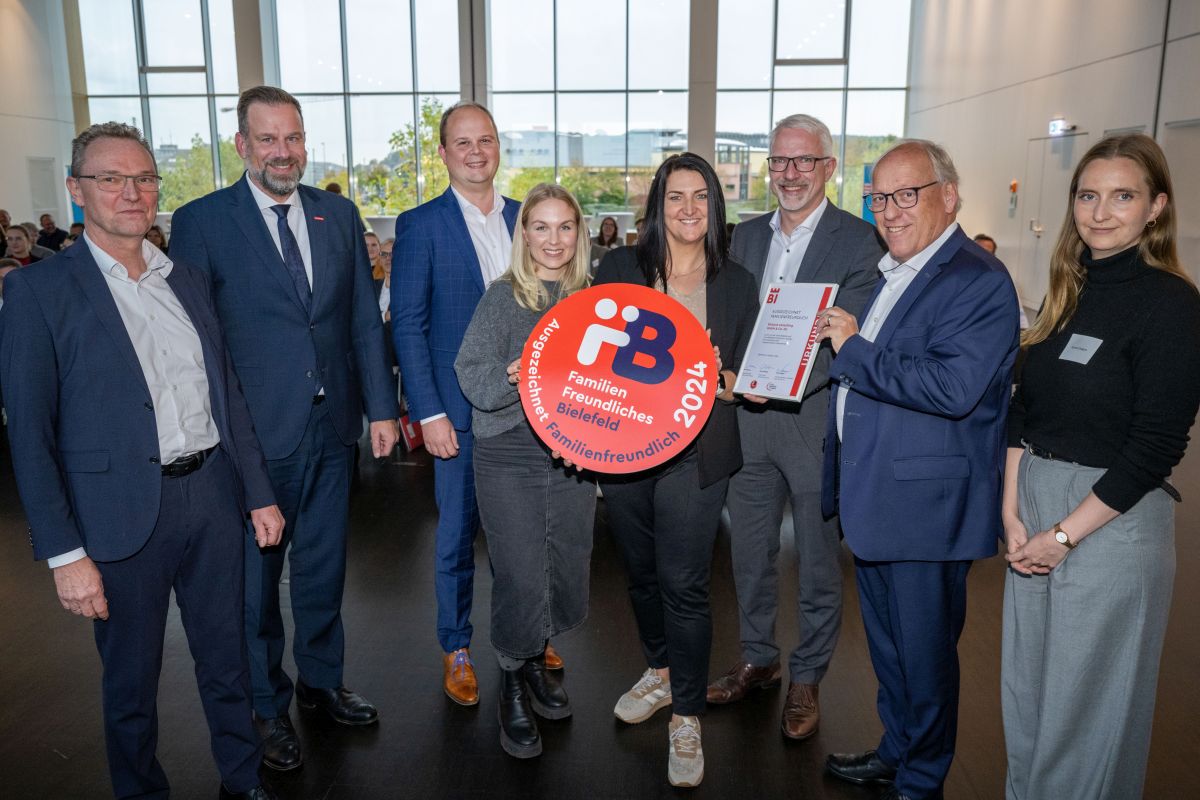 bluecue ist eines der 25 familienfreundlichsten Unternehmen Bielefelds