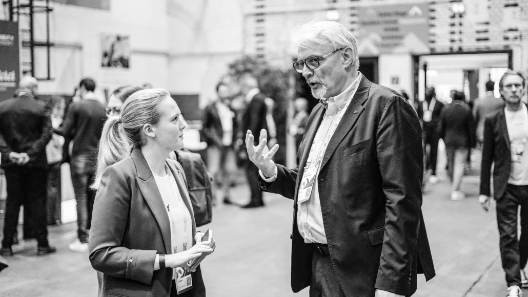 ZTM2026 Messestand schwarz weiß