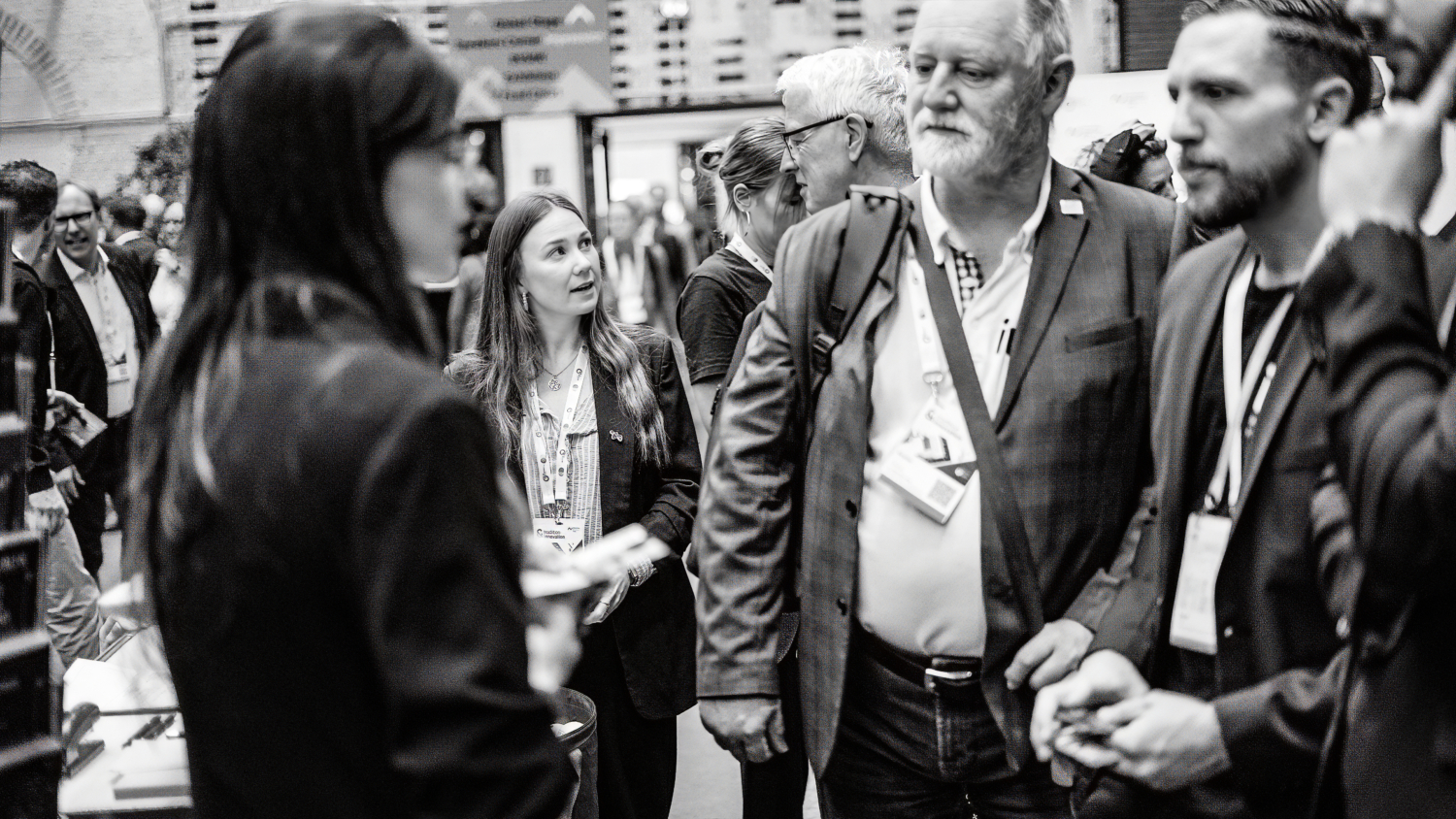 ZTM2026 Messestand schwarz weiß